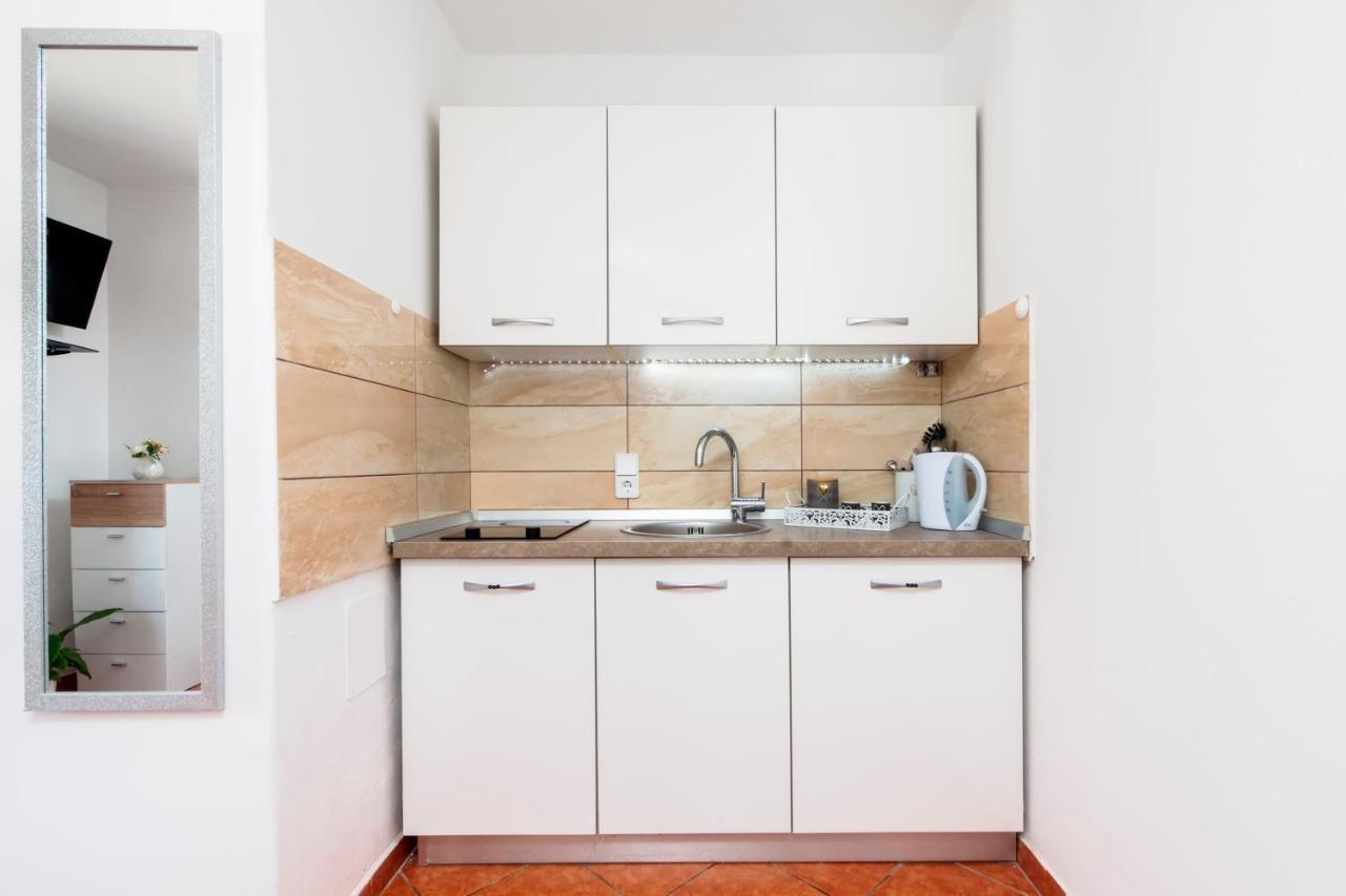 Apartment Biggy Ровинь Экстерьер фото